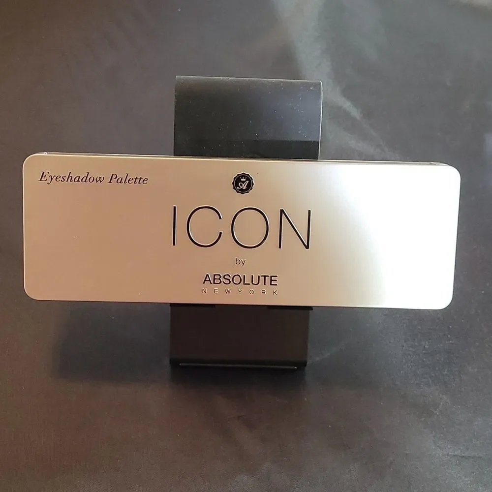 ICON SMOKED COLOR EYESHADOW PALETTE
